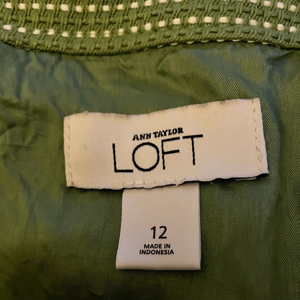 LOFT Vintage Texture Stem Green/White Shift Mini Dress (Modern Size: 8/10 Med) - Picture 4 of 13